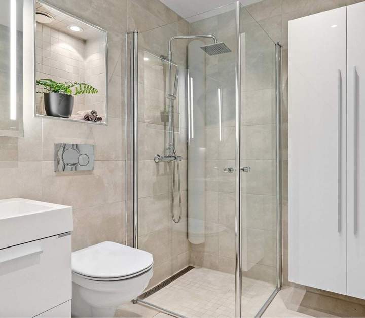Nous concevons et installons des salles de bain modernes et fonctionnelles.