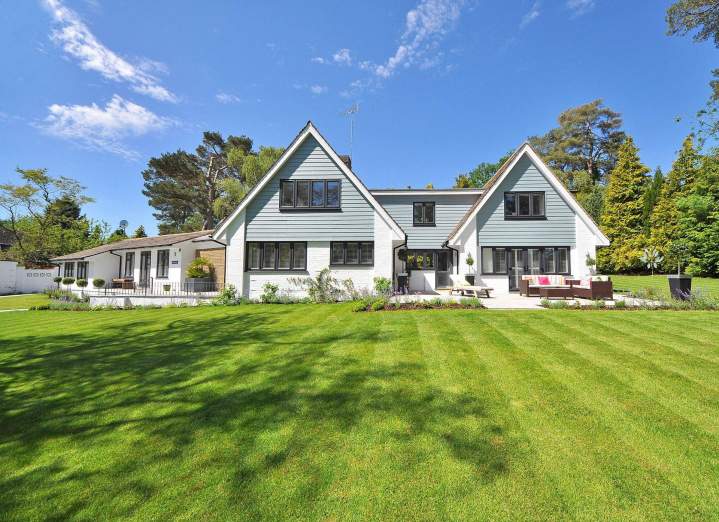 Expert en ravalement de façade La Flèche